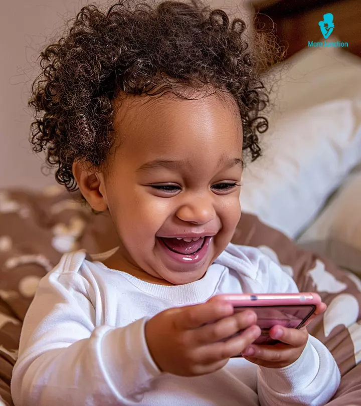 Kid-Using-Educational-Apps.jpg.webp