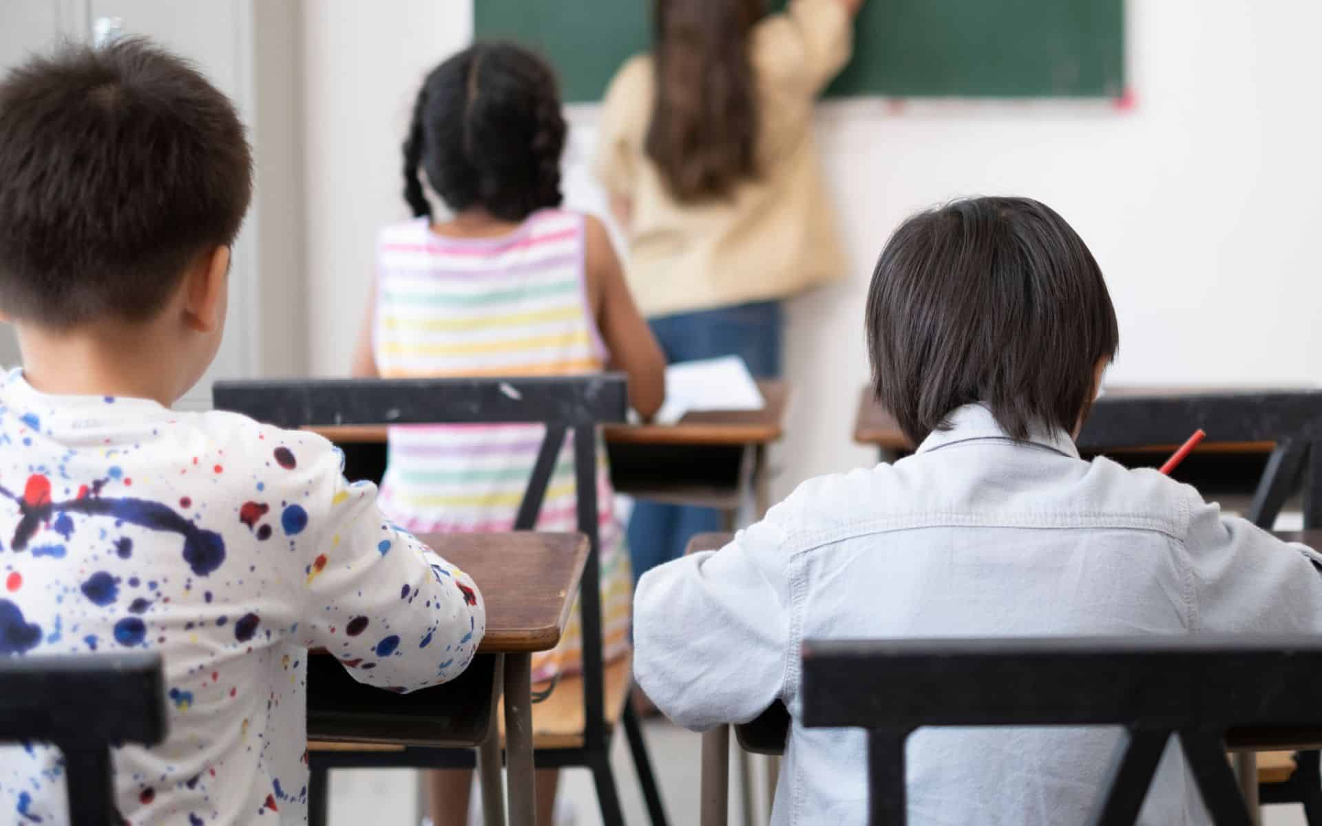 Elementary-school-students-and-the-Education-Funding.jpg