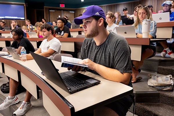 Literature-Class_600.jpg